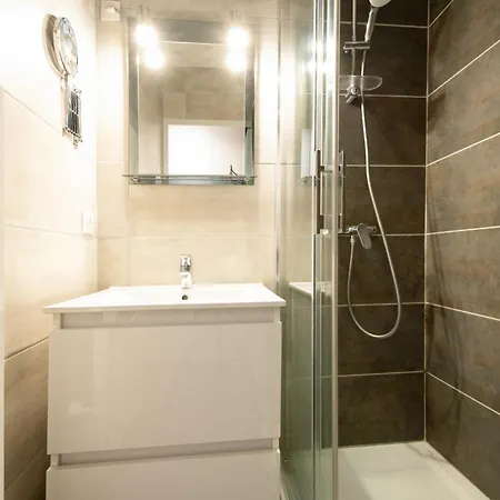 Le Victoria, Centre , Et Parking Gratuit Appartamento